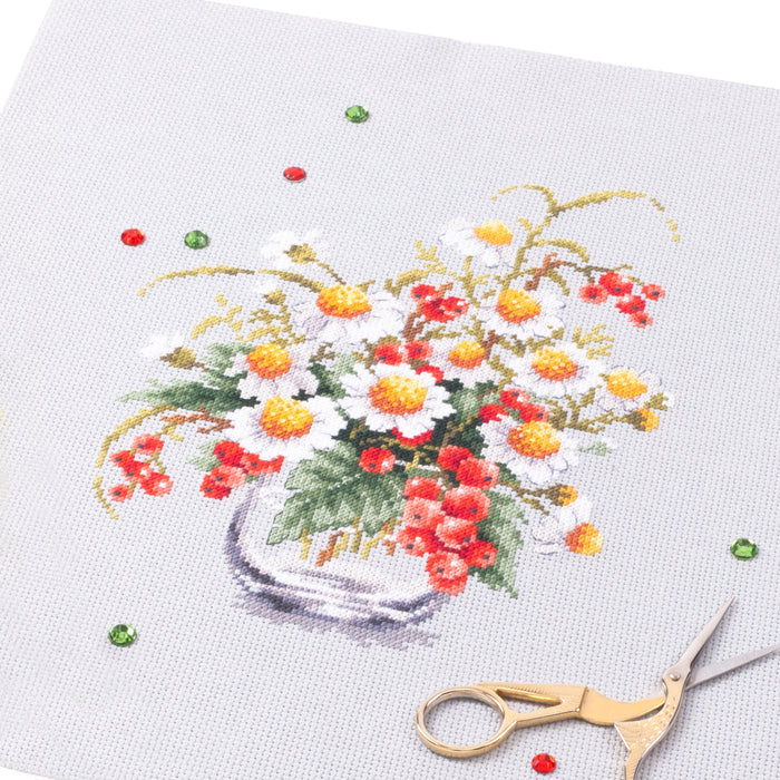 Chamomile and Red Currant 100-012 Counted Cross-Stitch Kit