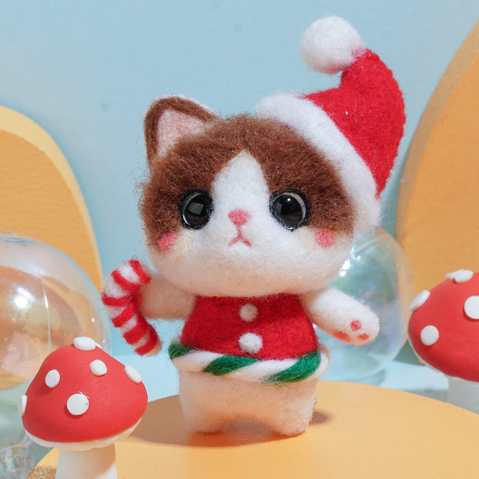 Christmas Cat Needle Felting Kit. Wizardi DIY Wool Craft Kit F07N8-W16