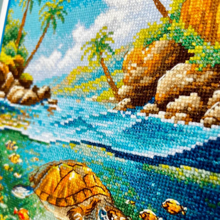 Under the Water R2305 Counted Cross Stitch Kit