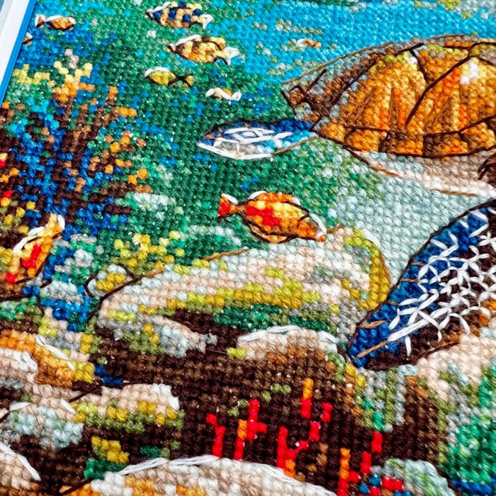 Under the Water R2305 Counted Cross Stitch Kit