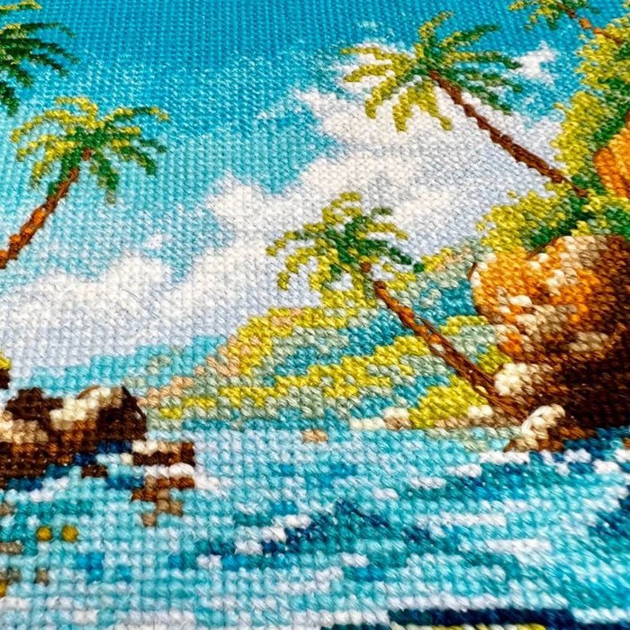 Under the Water R2305 Counted Cross Stitch Kit