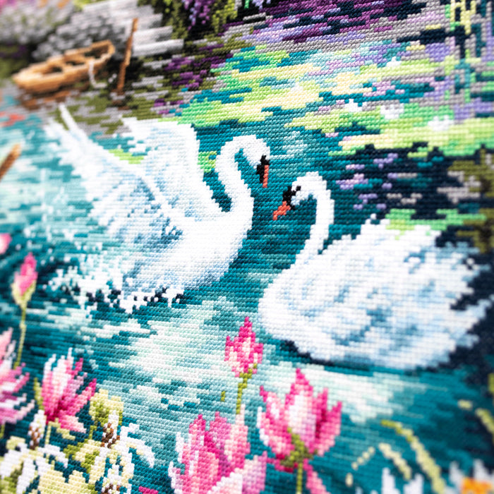 Dream Lake 250-705 Counted Cross-Stitch Kit