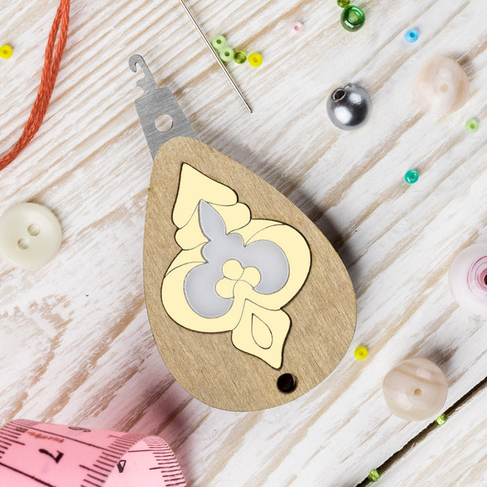 Needle Threader Golden Icicle FLNT-037