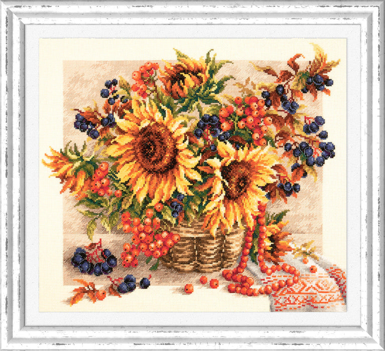 Rowanberries Garland  40-76 Counted Cross-Stitch Kit