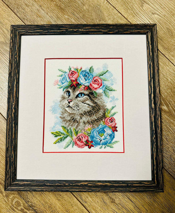 Cat in Flowers R2088 Counted Cross Stitch Kit