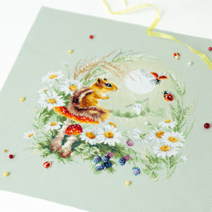 Meadow Stories. Chipmunk 510-353 Counted Cross-Stitch Kit