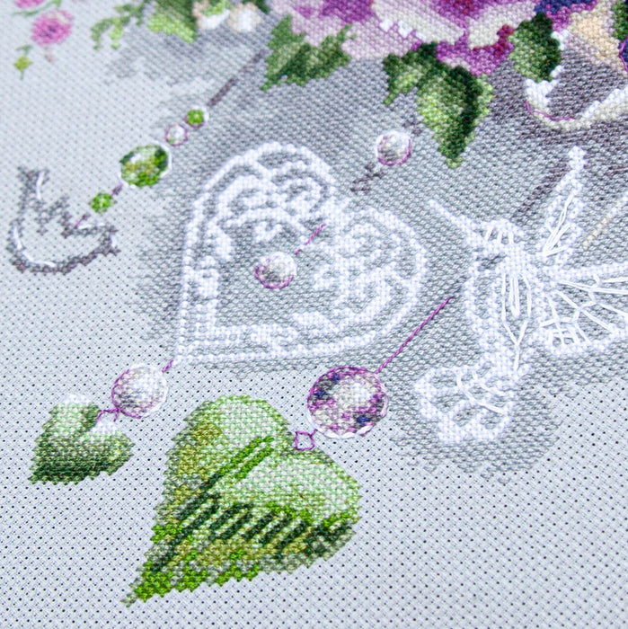Floral Decor 70-05 Counted Cross-Stitch Kit