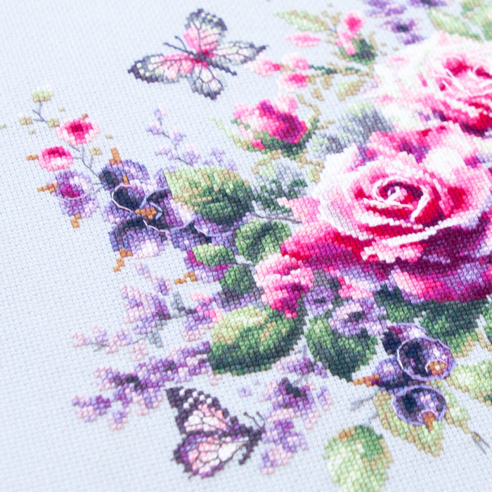 Happy Garden 70-13 Counted Cross-Stitch Kit