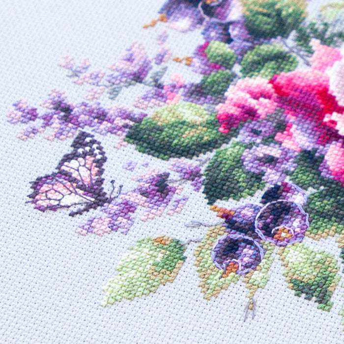 Happy Garden 70-13 Counted Cross-Stitch Kit