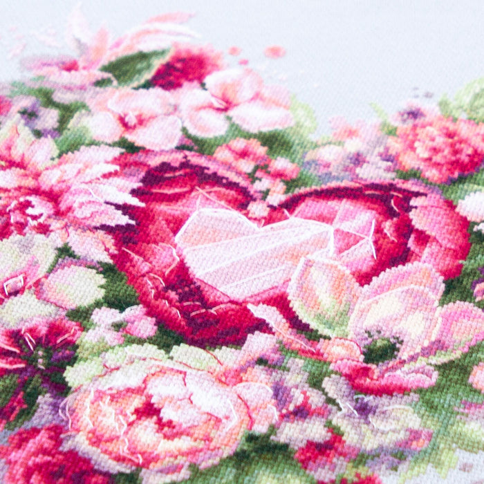 Blooming Heart 70-15 Counted Cross-Stitch Kit