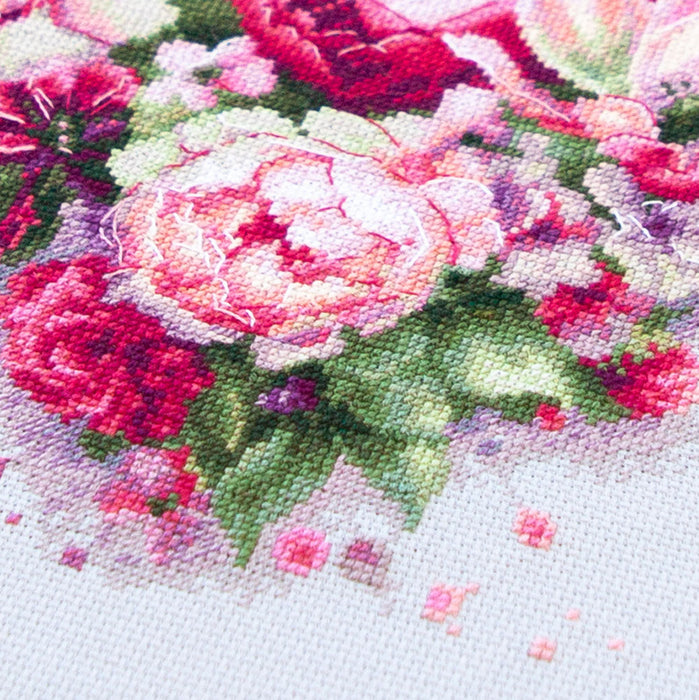 Blooming Heart 70-15 Counted Cross-Stitch Kit