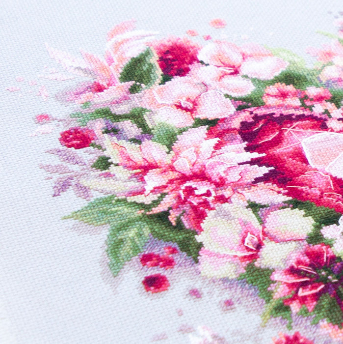 Blooming Heart 70-15 Counted Cross-Stitch Kit