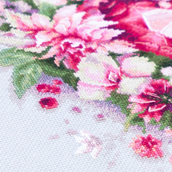 Blooming Heart 70-15 Counted Cross-Stitch Kit