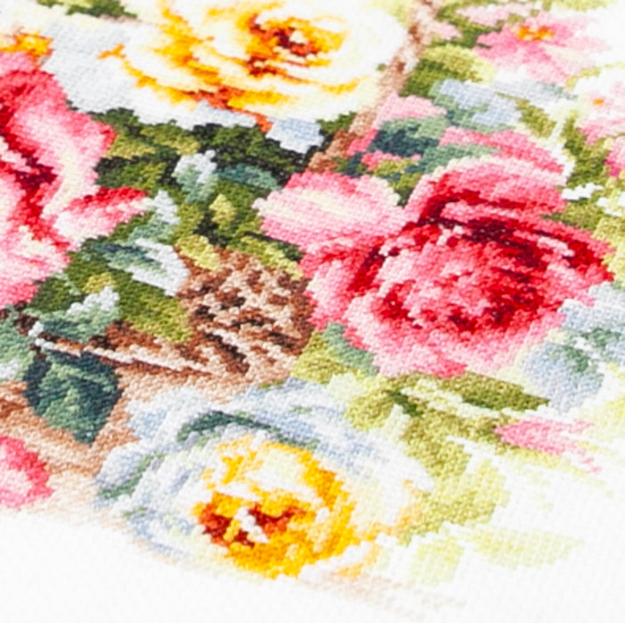 Basket with Roses 70-19 Counted Cross-Stitch Kit