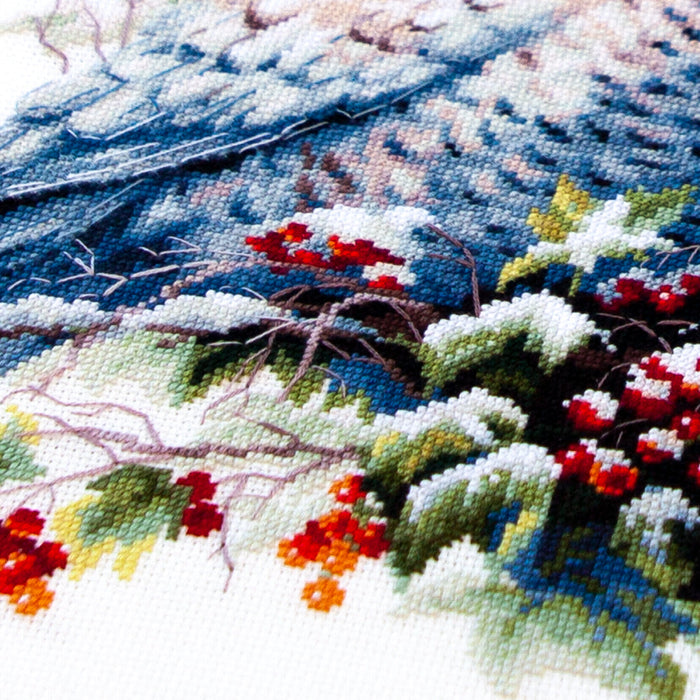 Snowy Owl 70-24 Counted Cross-Stitch Kit