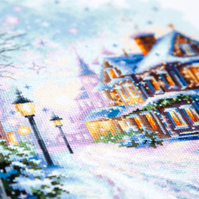 Snow in the City 70-35 Counted Cross-Stitch Kit