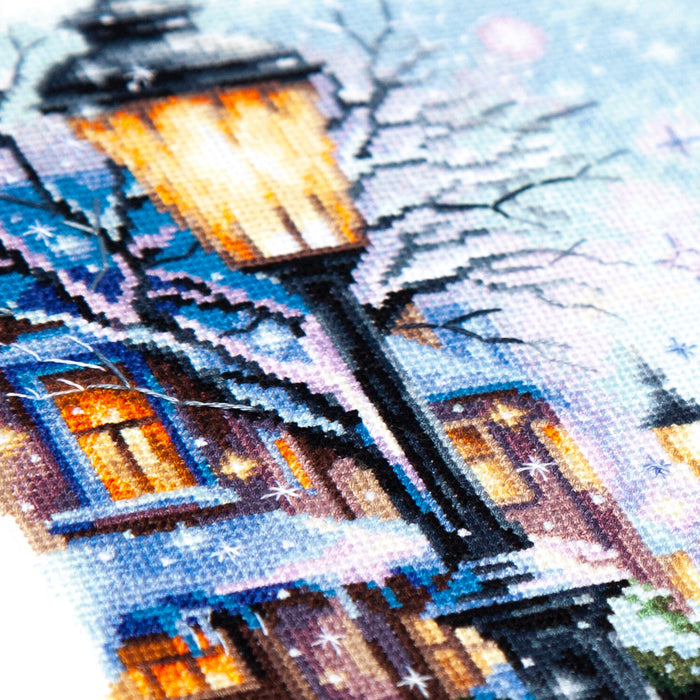 Snow in the City 70-35 Counted Cross-Stitch Kit
