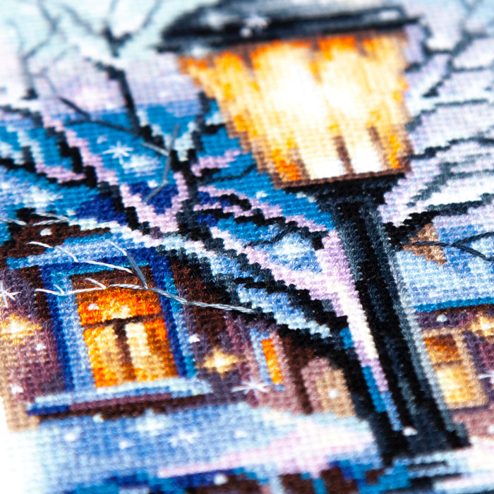 Snow in the City 70-35 Counted Cross-Stitch Kit