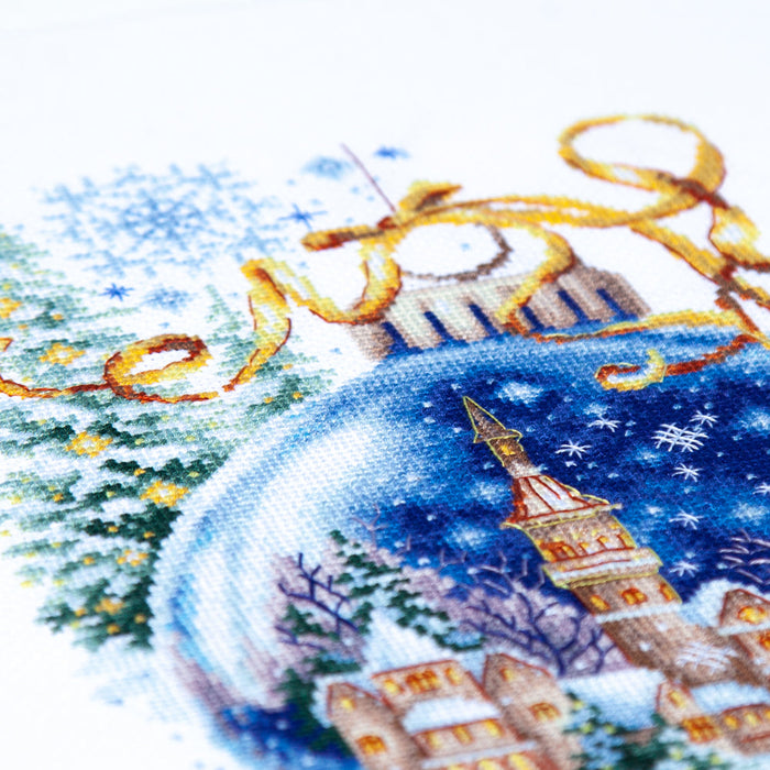 Christmas Bauble 70-37 Counted Cross-Stitch Kit