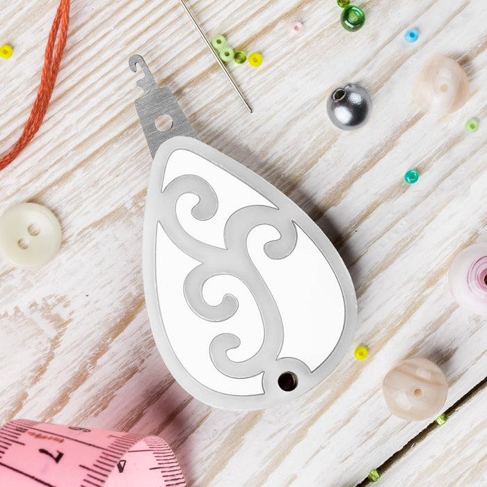 Needle Threader Silver Pattern FLNT-042