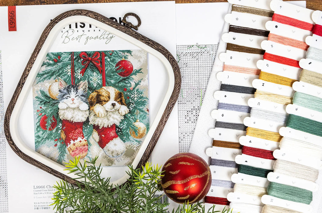 Christmas Naps L9966 Counted Cross Stitch Kit