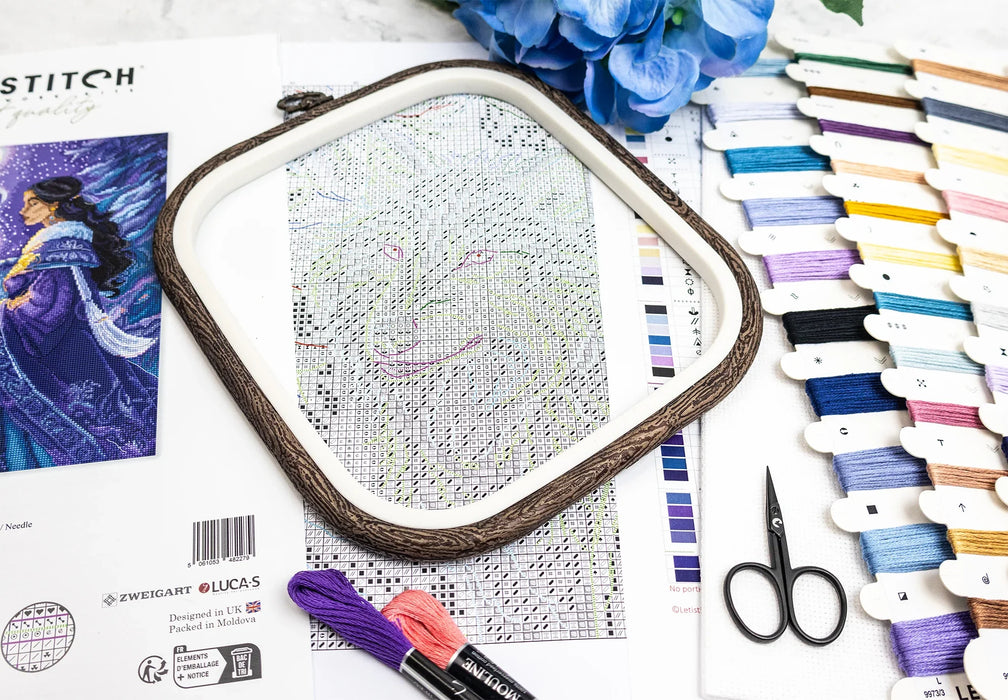 Arctic Enchantress L9973 Counted Cross Stitch Kit