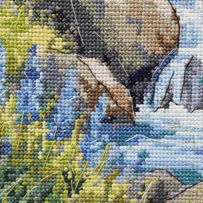 Cross-stitch kit - Faraway mountains AH-334