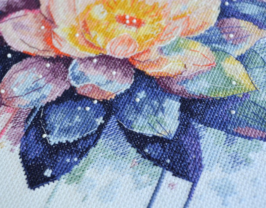 Cross-stitch kits - Shining lotus