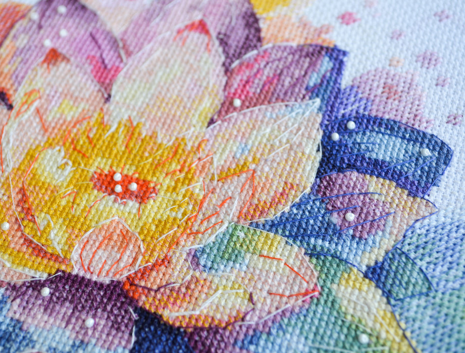 Cross-stitch kits - Shining lotus