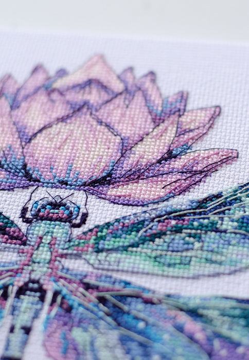 Cross-stitch kit - Summer muse AH-278