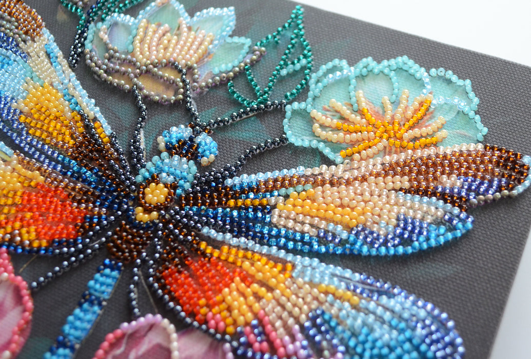 Mid-sized bead embroidery kit - Flickering wings AMB-106