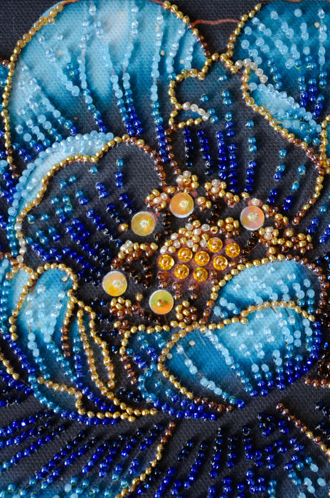 Mid-sized bead embroidery kit - Royal Bloom