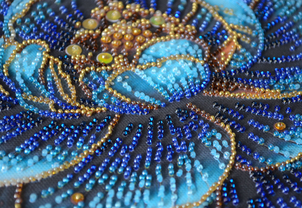 Mid-sized bead embroidery kit - Royal Bloom