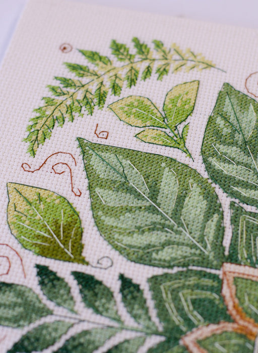 Cross-stitch kit - Dance of the Leaves AH-301