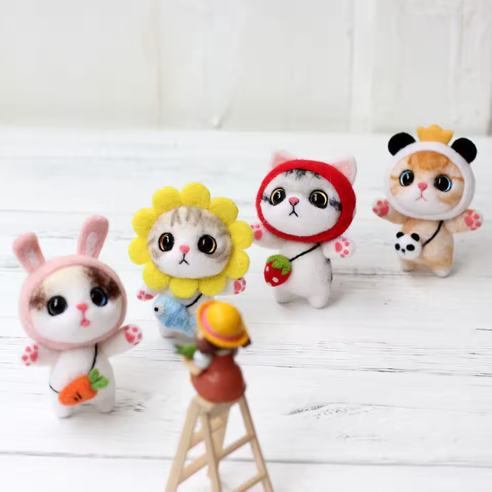 Strawberry Kitten Needle Felting Kit F07AM3-12