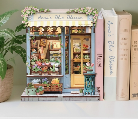 Anna's Blue Blossom Dollhouse Kit - Miniature Wizardi Roombox Kit F07M5-84-CWGC211