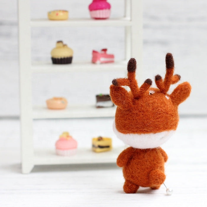 Deer Needle Felting Kit. Wizardi DIY Wool Craft Kit F07N8-W2