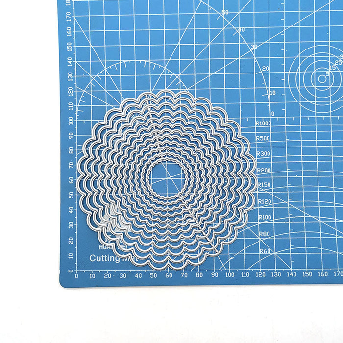 Scalloped Circle Scrapbooking Cutting Die by Wizardi QJ01