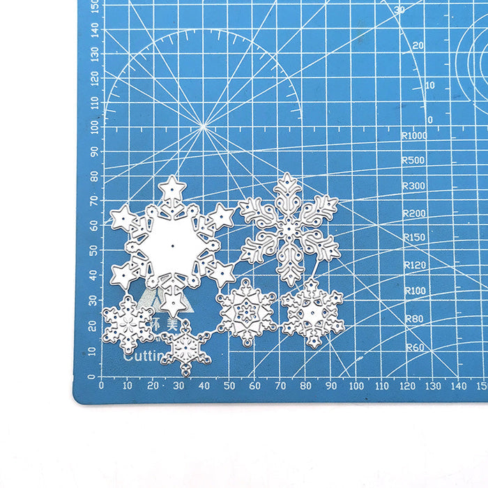 Snowflakes Scrapbooking Cutting Die by Wizardi QJ80