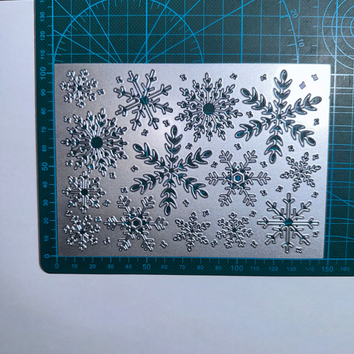 Snowflake Scrapbooking Cutting Die by Wizardi QJ117