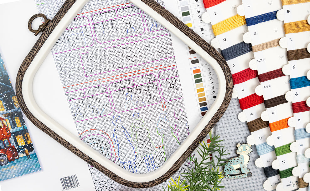 London Christmas Bus L9982 Counted Cross Stitch Kit