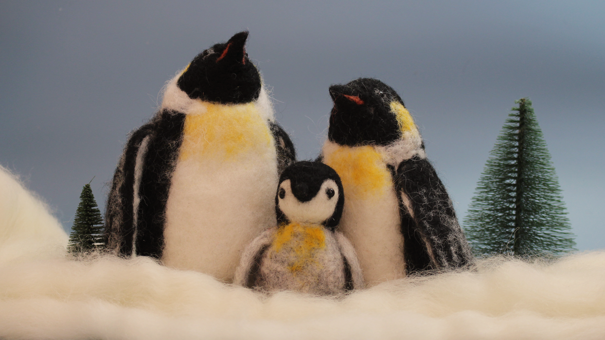 Felting Kit - Penguin Family Needle Felt MaterialPack