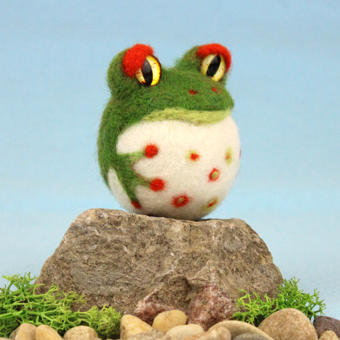 Felting Kit - Round Frog Needle Felt Kit