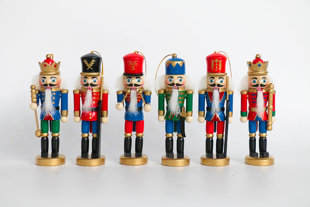 Royal Wooden Nutcracker Soldiers Set Wizardi F07M6-19