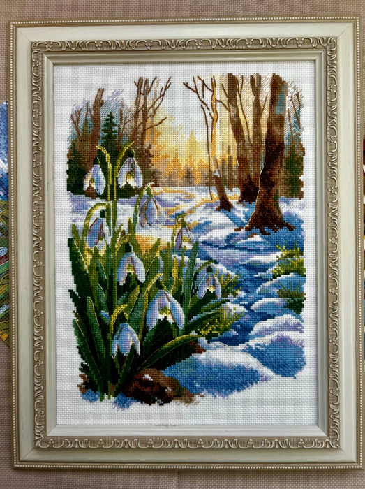 Spring is Coming R2336 Counted Cross Stitch Kit