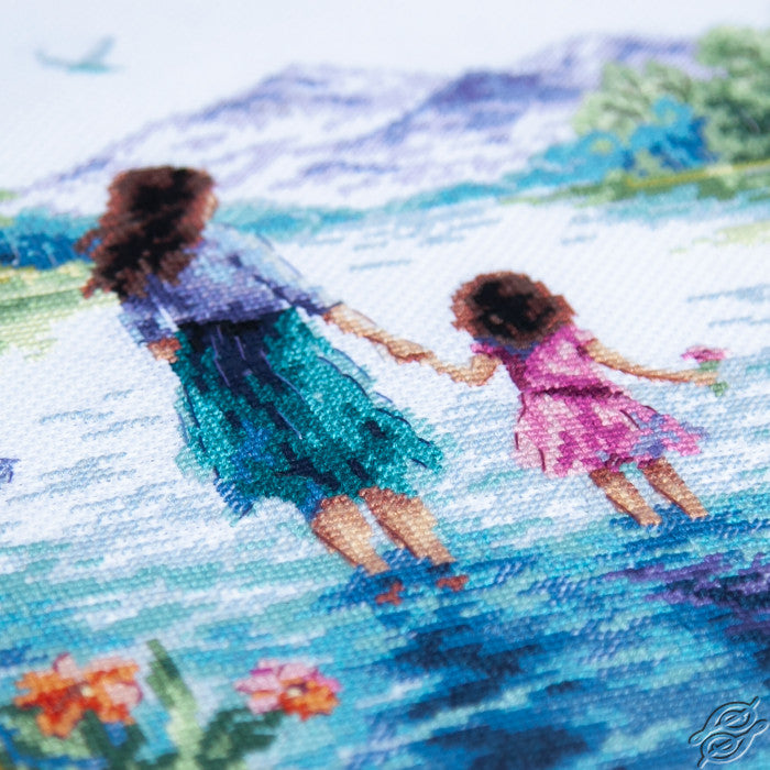 With Mom! 70-60 Counted Cross-Stitch Kit