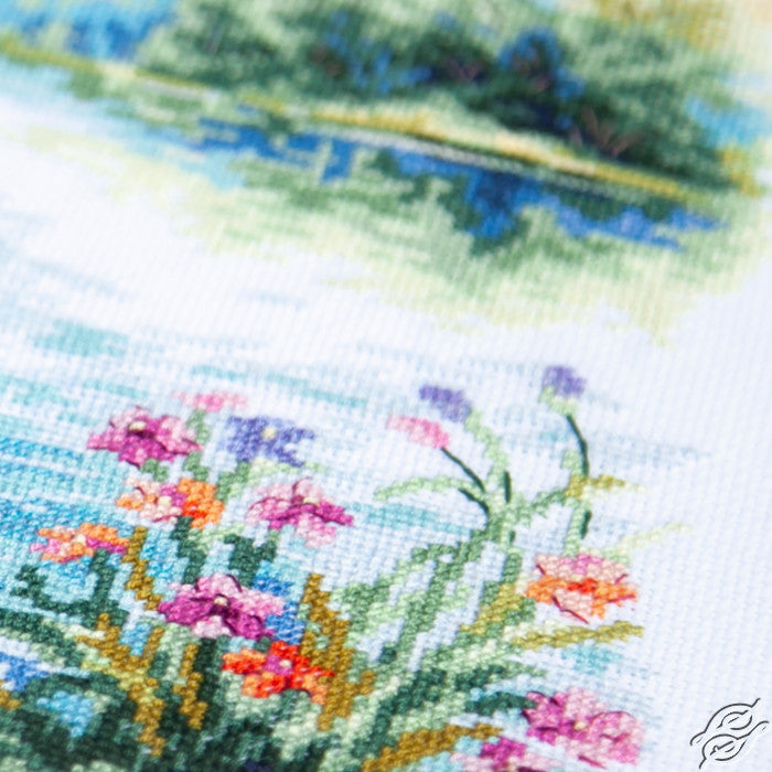 With Mom! 70-60 Counted Cross-Stitch Kit