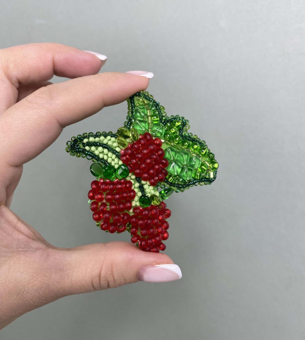 BP-351C Beadwork kit for creating brooch Crystal Art "Raspberries"