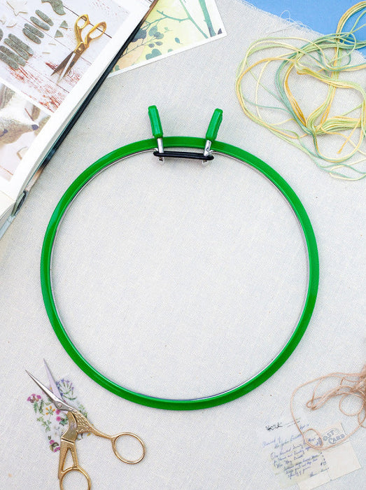 Medium Spring Metal Embroidery Hoop Nurge 160-2 Deep Green