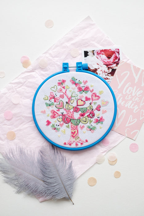 Cross-stitch kit Blooms AHM-013